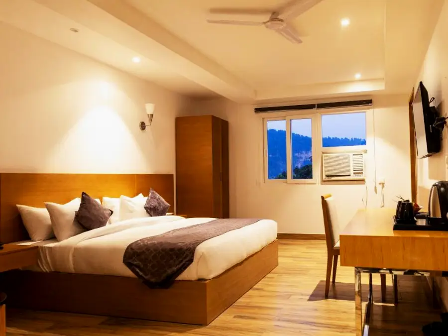 Iris Lite Resort Corbett