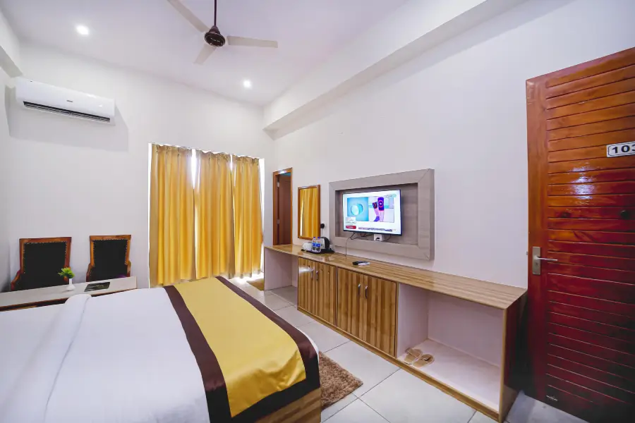 Amaay by Souvenir Resort