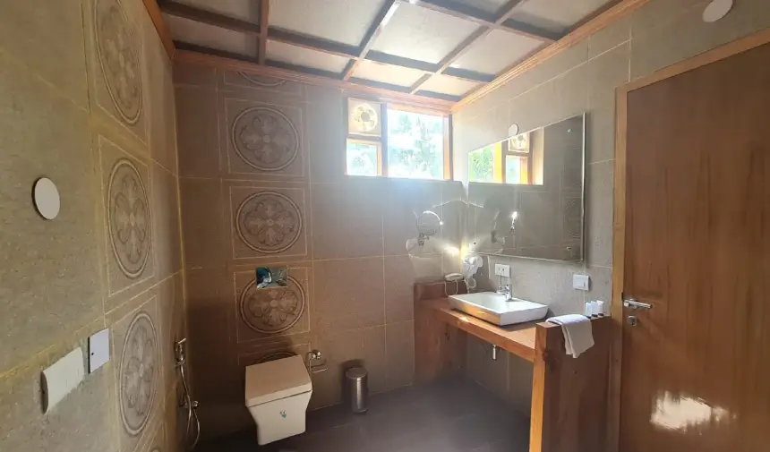 Tuskars Riverside Resort